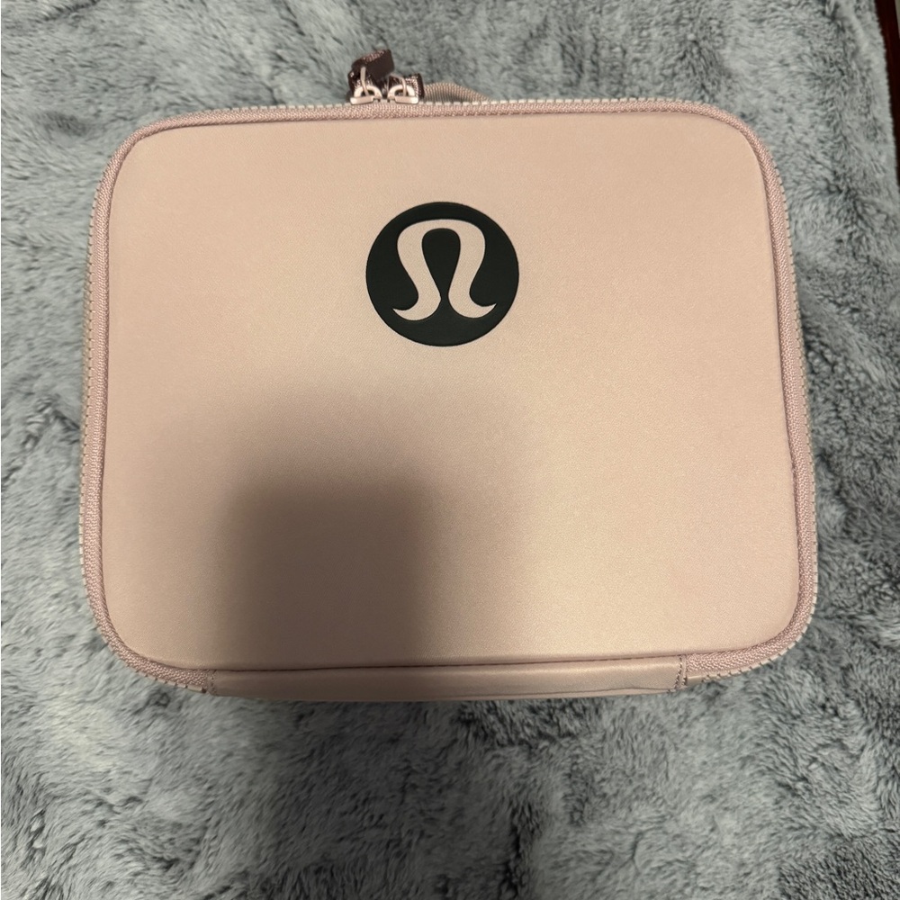 Lululemon new crew lunch box